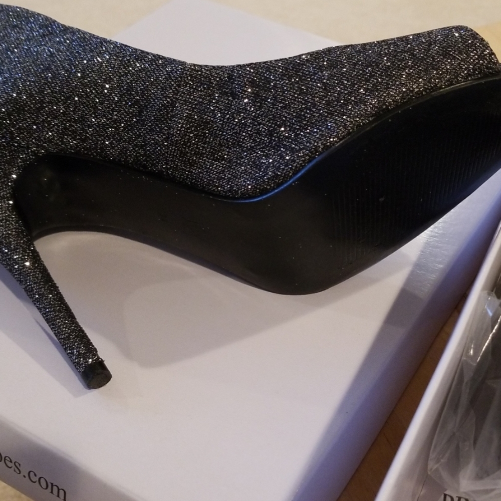 Heels - Picture 7 of 8